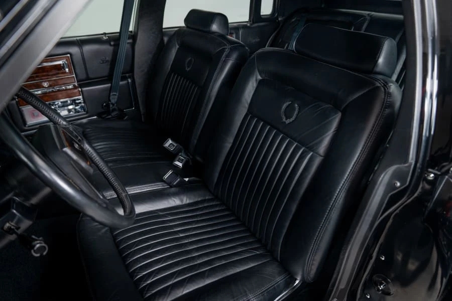 1992 Cadillac Brougham - Image 22 of 31