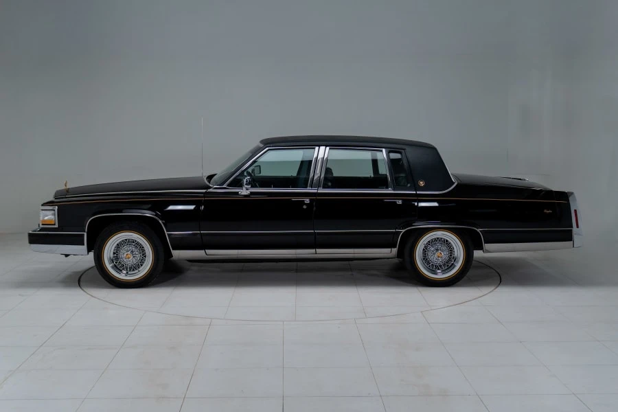 1992 Cadillac Brougham - Image 20 of 31