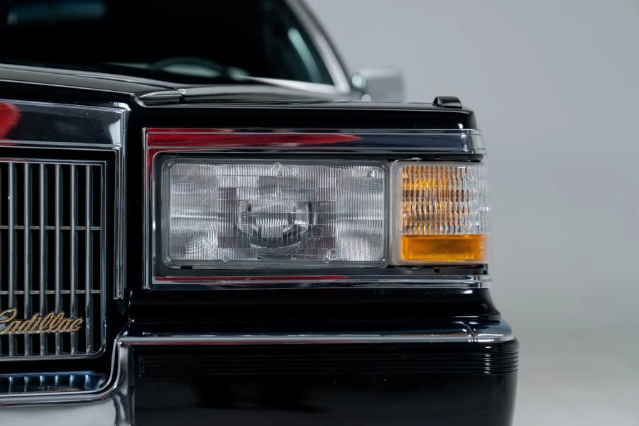 1992 Cadillac Brougham - Image 7 of 31