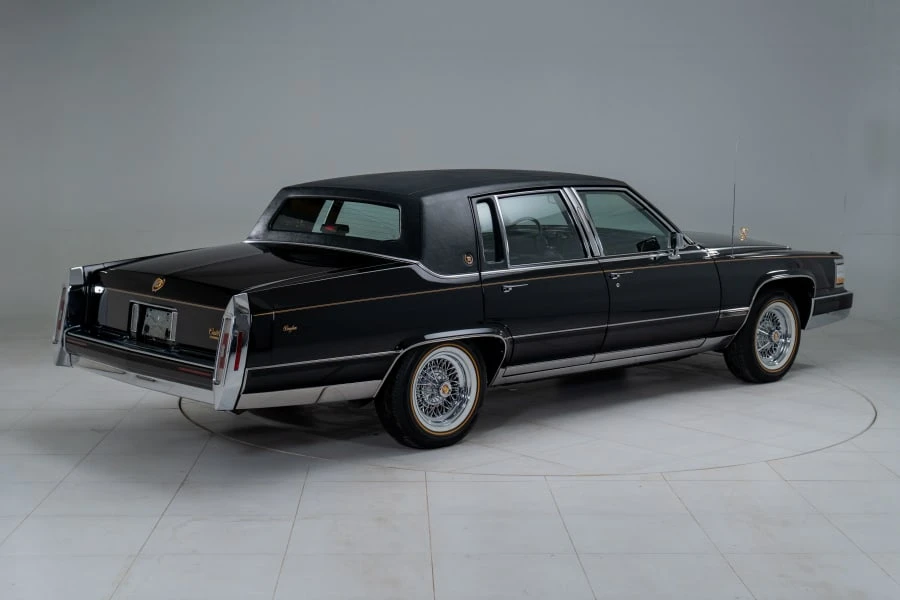 1992 Cadillac Brougham - Image 16 of 31