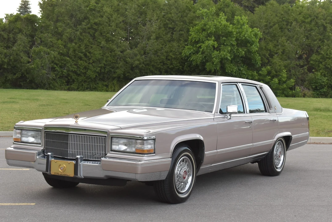 1992 Cadillac Brougham - Image 3 of 31
