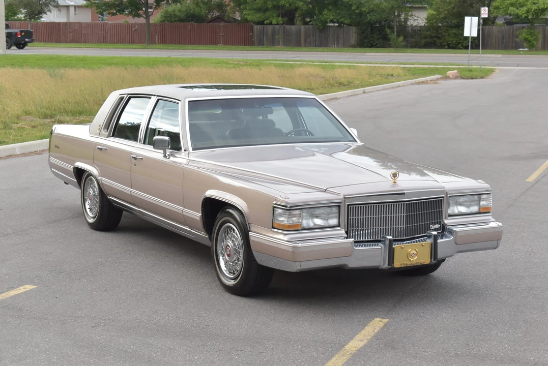 1992 Cadillac Brougham - Image 6 of 31