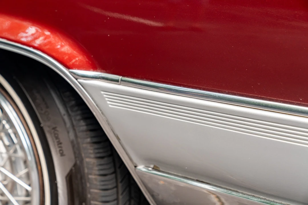 1992 Cadillac Brougham - Image 27 of 31