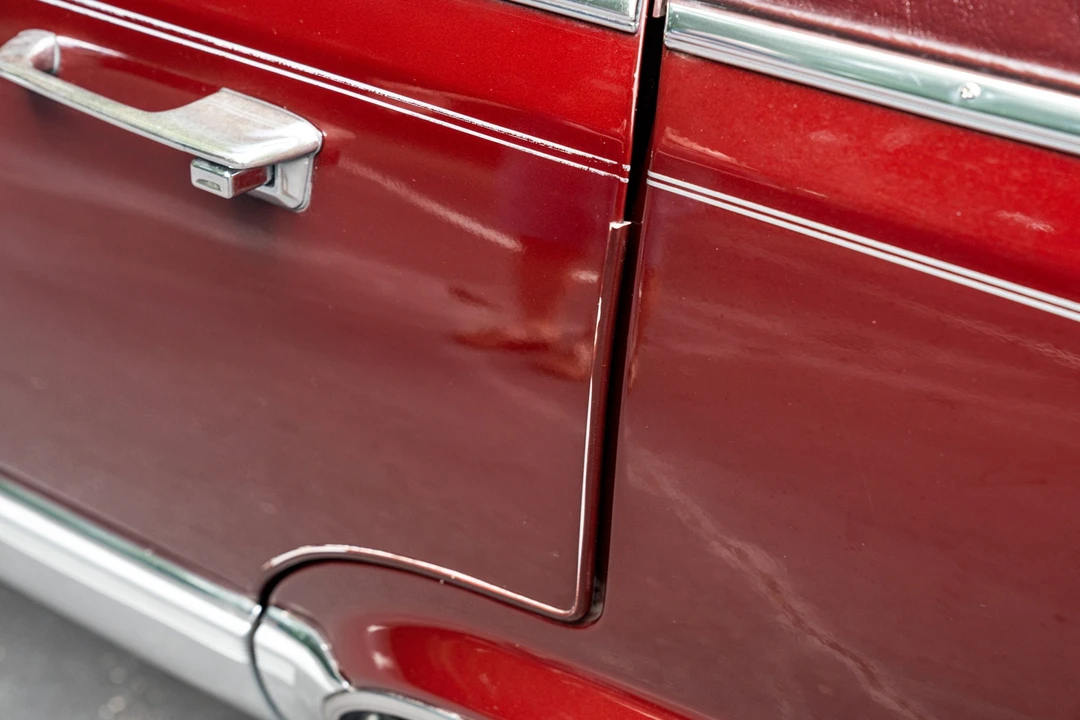 1992 Cadillac Brougham - Image 29 of 31