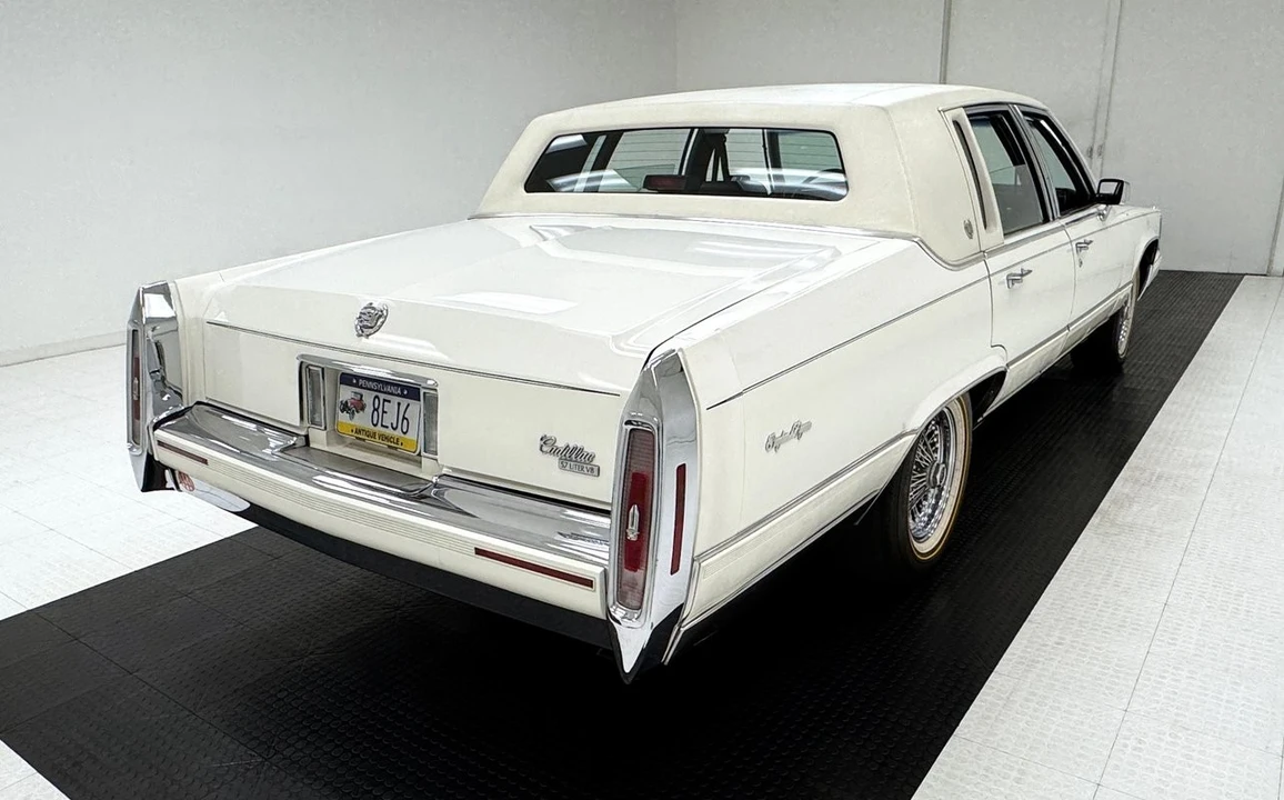 1992 Cadillac Brougham - Image 5 of 31