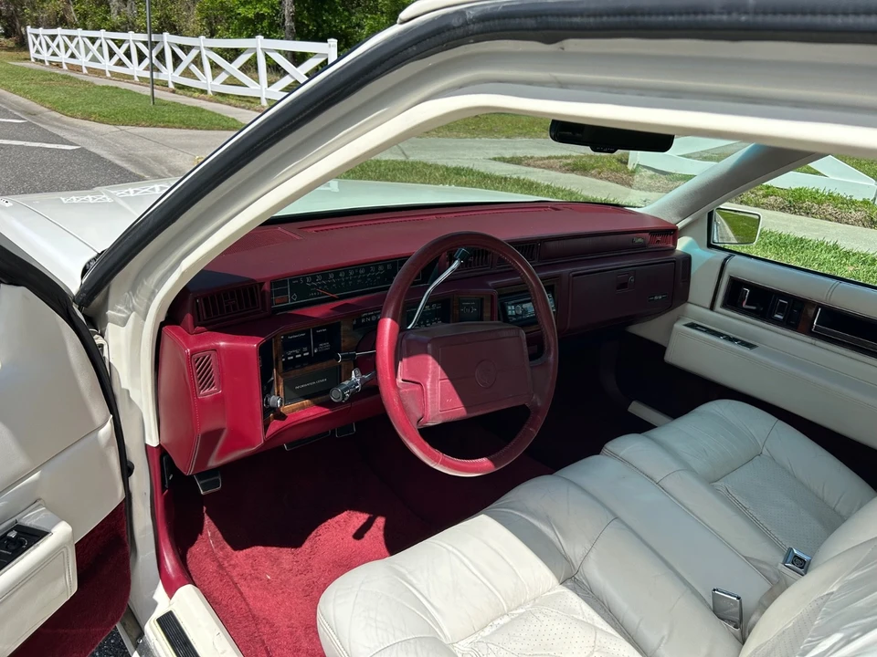 1992 Cadillac DeVille 6th Gen - Image 6 of 21