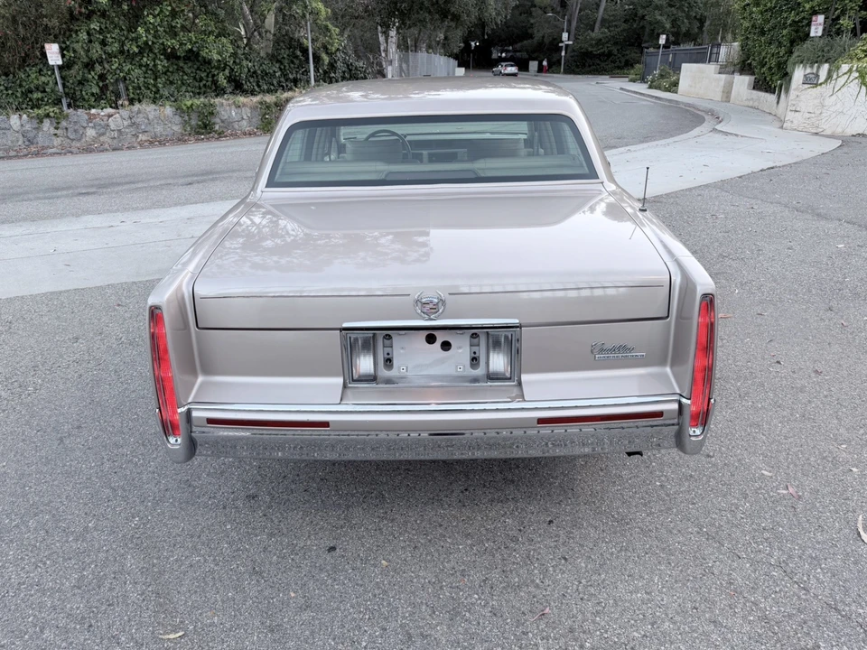 1992 Cadillac DeVille 6th Gen - Image 3 of 31