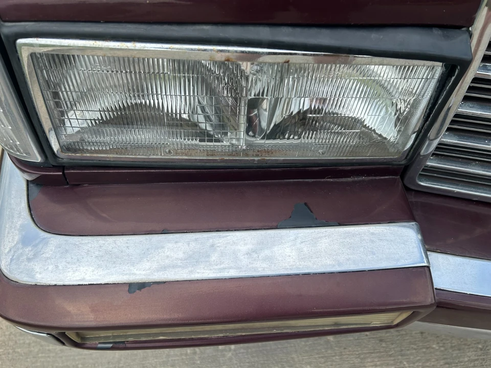 1992 Cadillac DeVille 6th Gen - Image 12 of 18