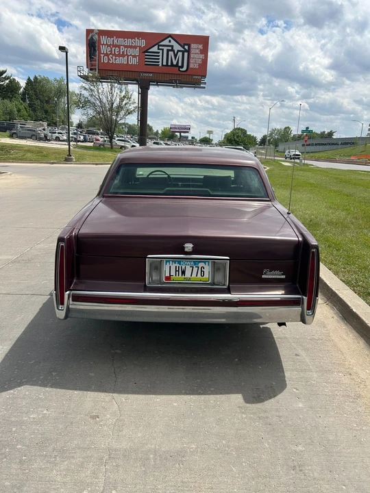 1992 Cadillac DeVille 6th Gen - Image 7 of 18