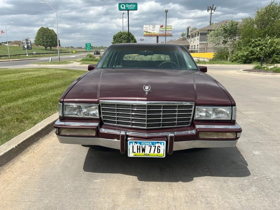 1992 Cadillac DeVille 6th Gen - Image 3 of 18