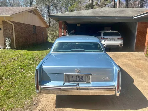 1992 Cadillac DeVille Sedan 4D
