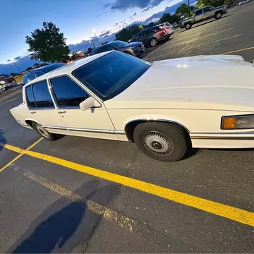 1992 Cadillac DeVille Sedan 4D