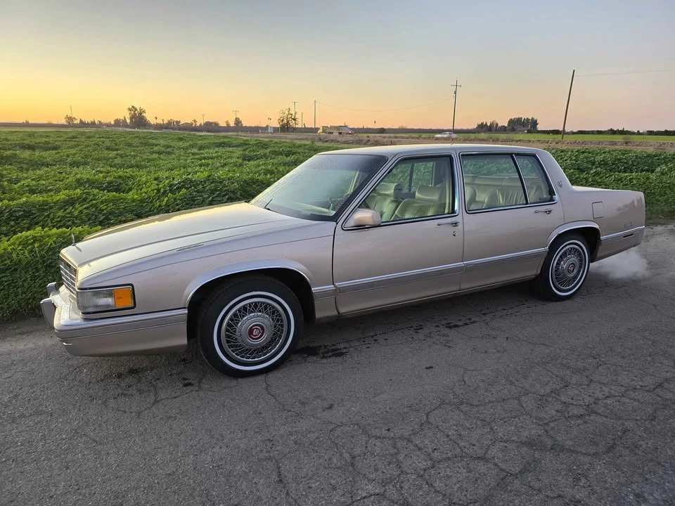 1992 Cadillac DeVille 6th Gen - Image 16 of 18