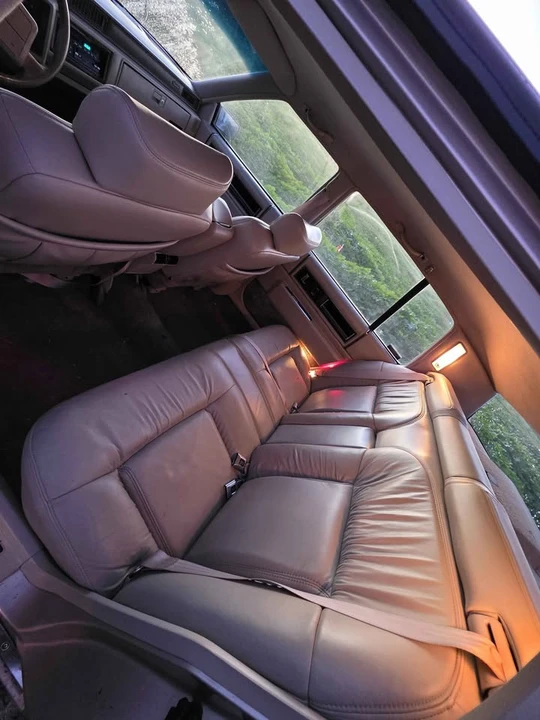 1992 Cadillac DeVille 6th Gen - Image 7 of 18