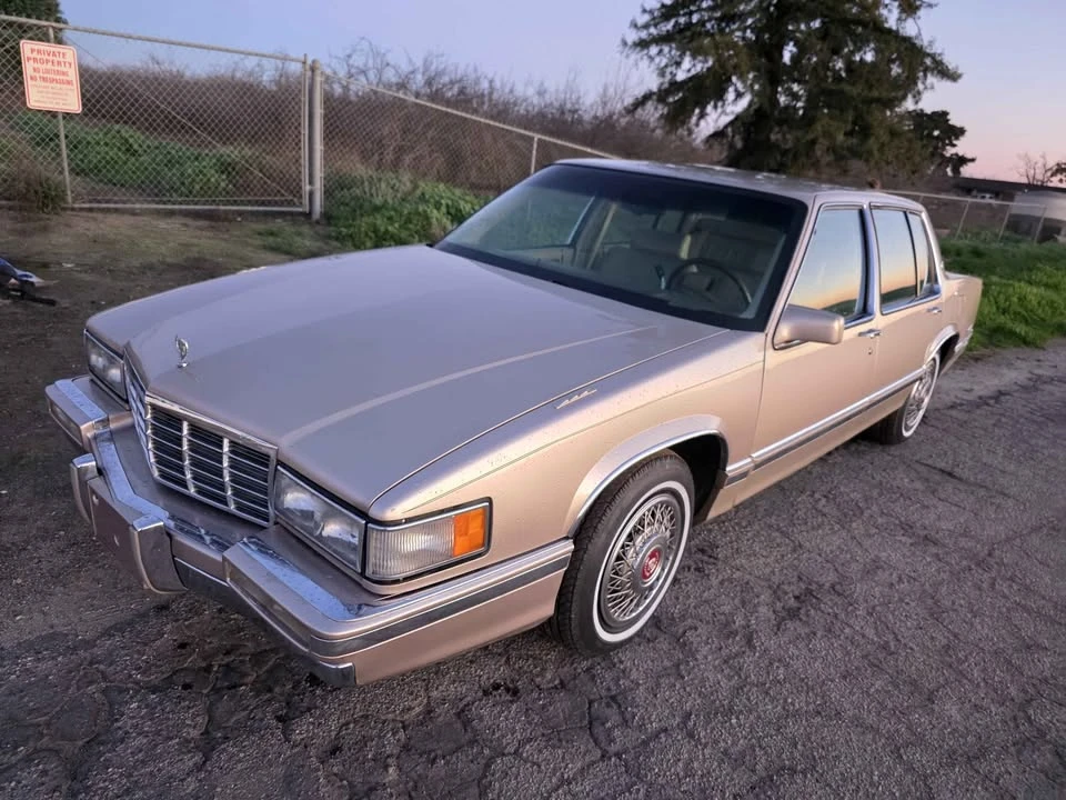 1992 Cadillac DeVille 6th Gen - Image 10 of 18