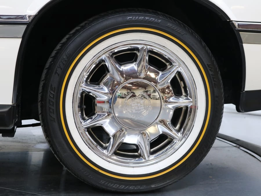 1992 Cadillac Eldorado 12th Gen - Image 10 of 31