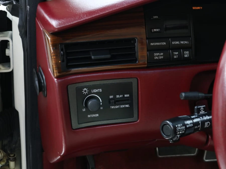 1992 Cadillac Eldorado 12th Gen - Image 23 of 31