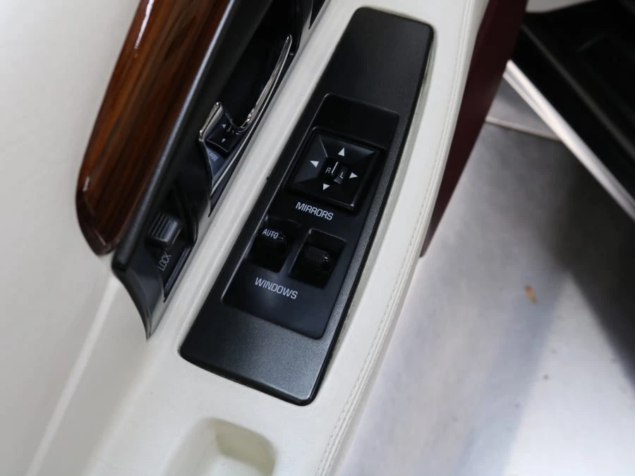 1992 Cadillac Eldorado 12th Gen - Image 24 of 31