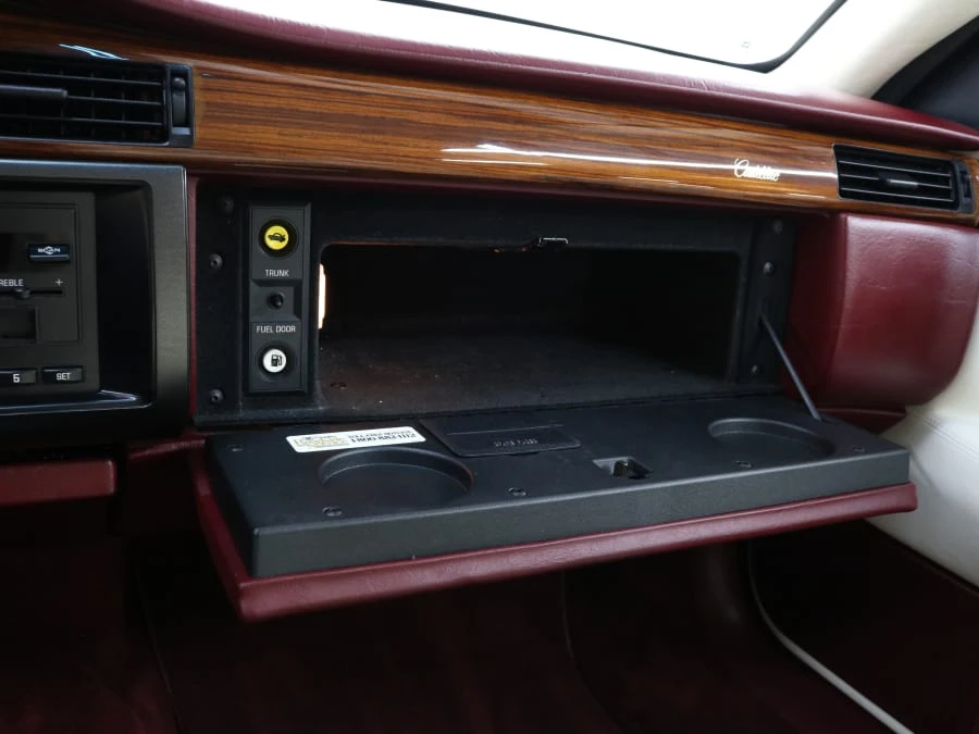 1992 Cadillac Eldorado 12th Gen - Image 27 of 31