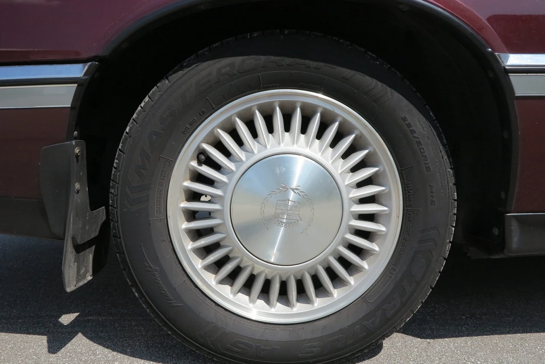 1992 Cadillac Eldorado 11th Gen - Image 30 of 31