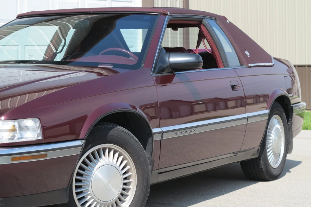 1992 Cadillac Eldorado 11th Gen - Image 14 of 31