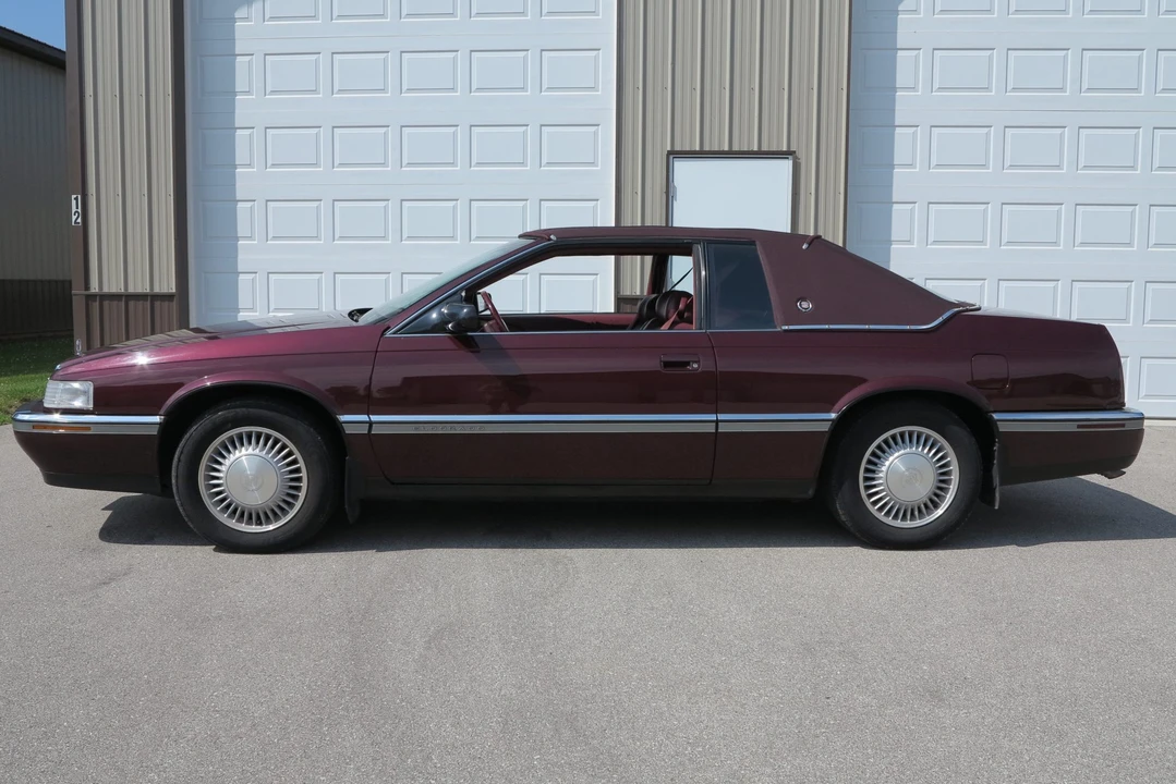 1992 Cadillac Eldorado 11th Gen - Image 13 of 31