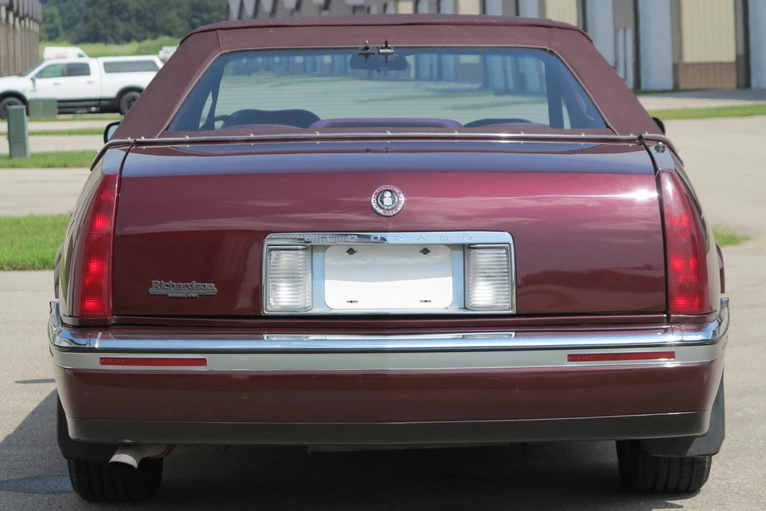 1992 Cadillac Eldorado 11th Gen - Image 10 of 31