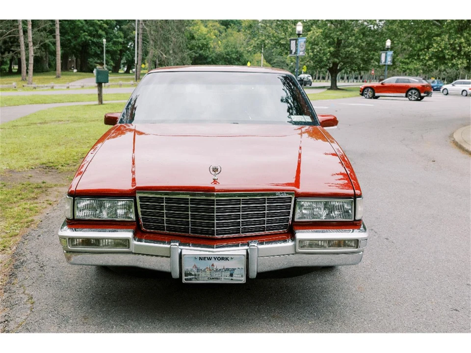1992 Cadillac Fleetwood - Image 6 of 24