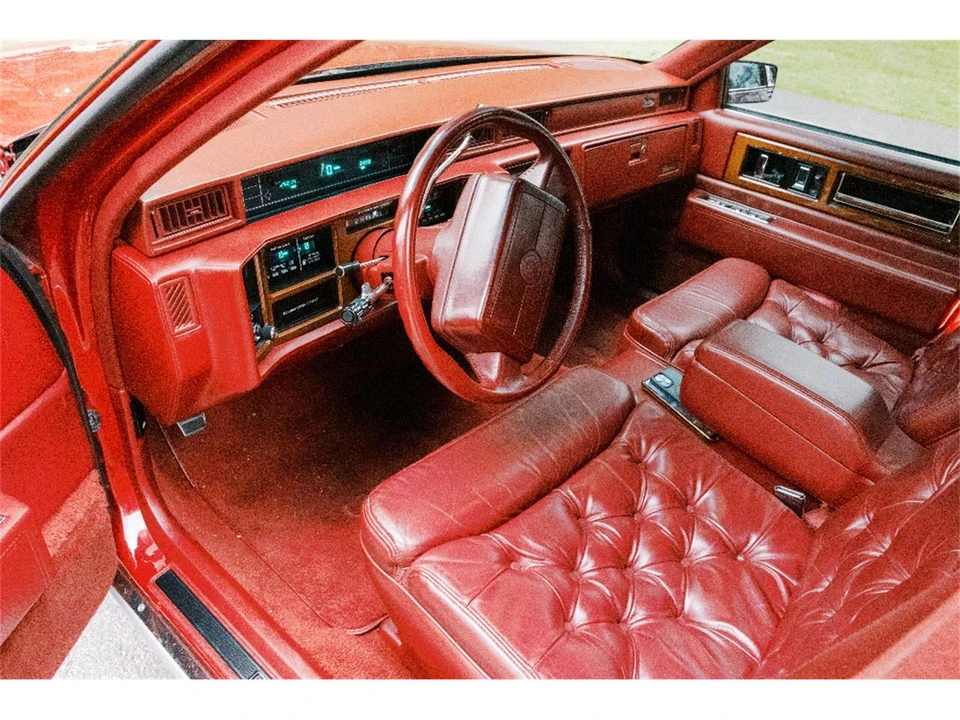 1992 Cadillac Fleetwood - Image 14 of 24