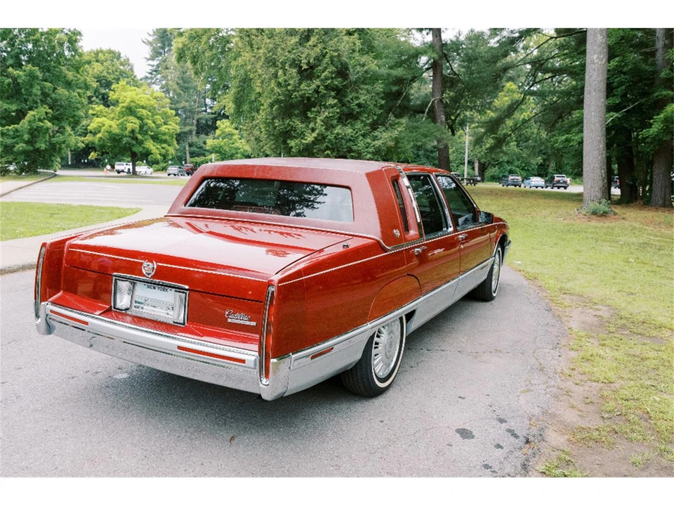 1992 Cadillac Fleetwood - Image 8 of 24