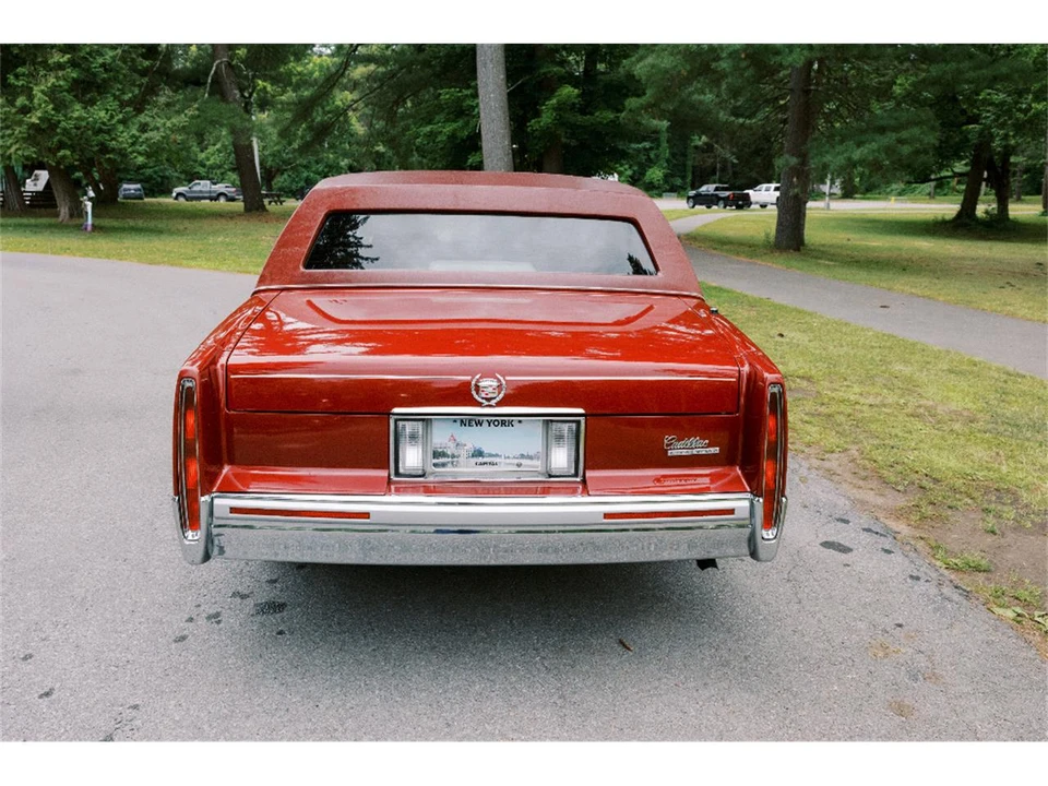 1992 Cadillac Fleetwood - Image 4 of 24
