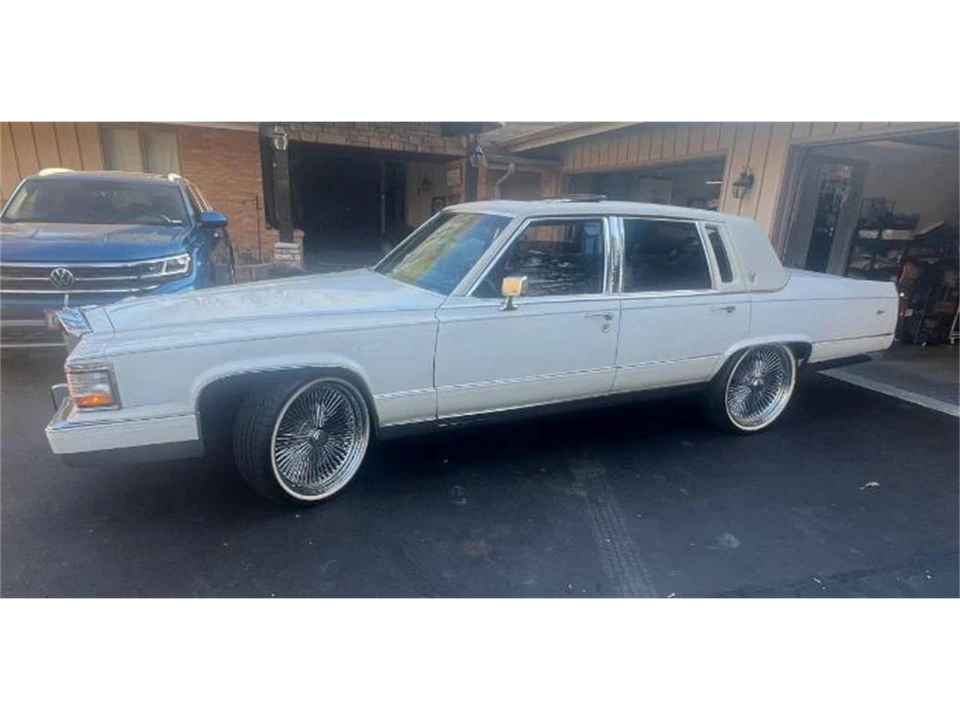 1992 Cadillac Fleetwood - Image 12 of 20