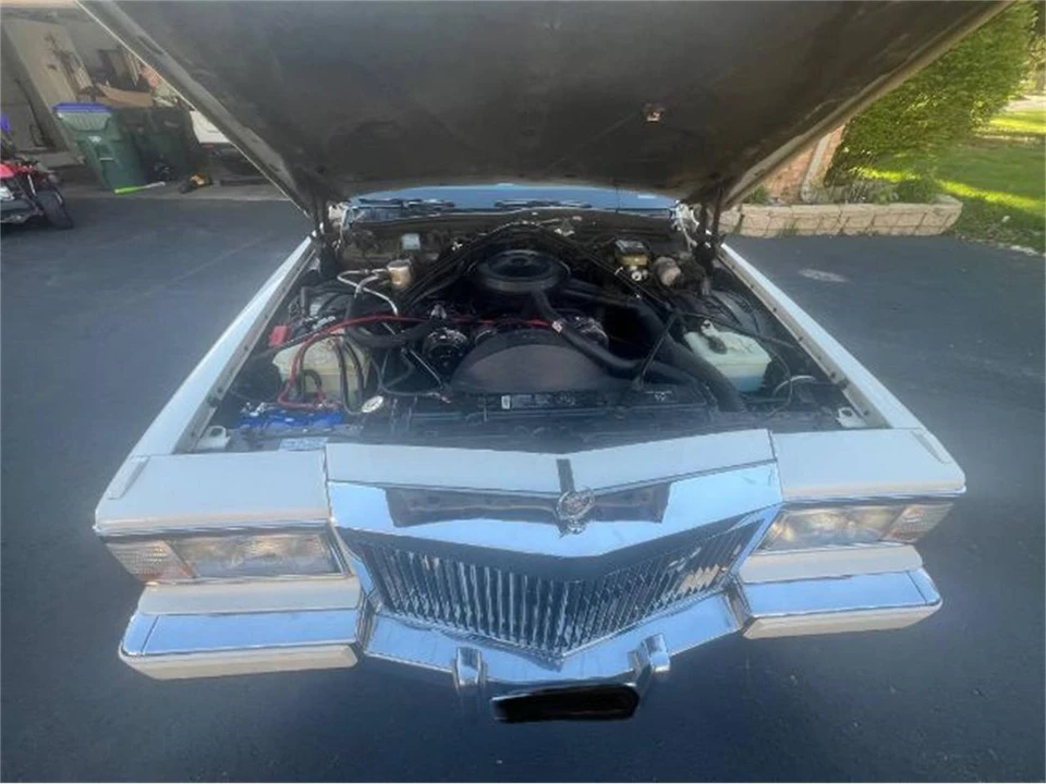 1992 Cadillac Fleetwood - Image 13 of 20