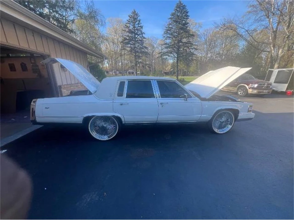1992 Cadillac Fleetwood - Image 7 of 20