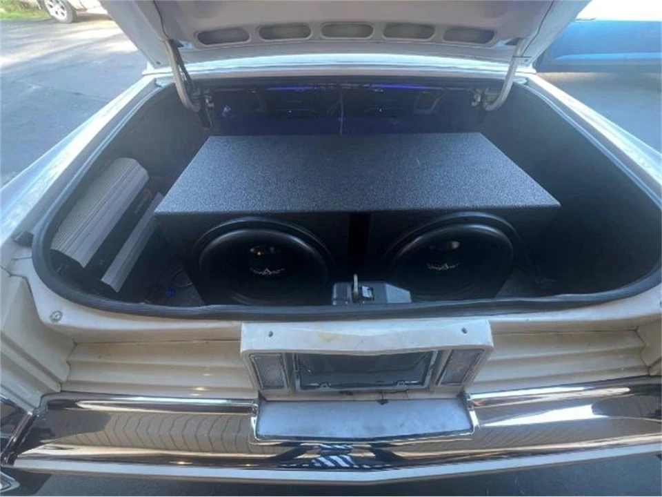 1992 Cadillac Fleetwood - Image 4 of 20