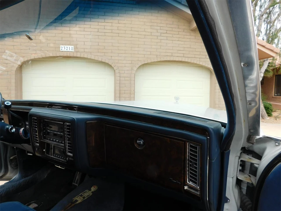 1992 Cadillac Fleetwood - Image 20 of 31