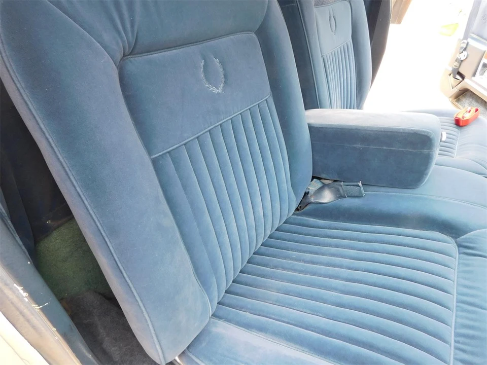 1992 Cadillac Fleetwood - Image 21 of 31