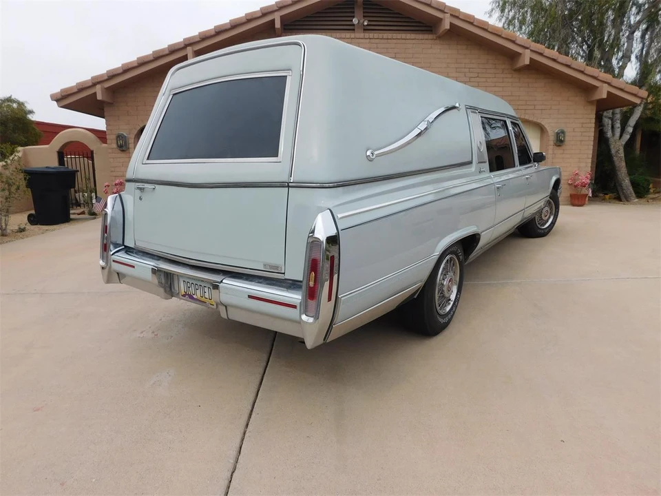 1992 Cadillac Fleetwood - Image 3 of 31