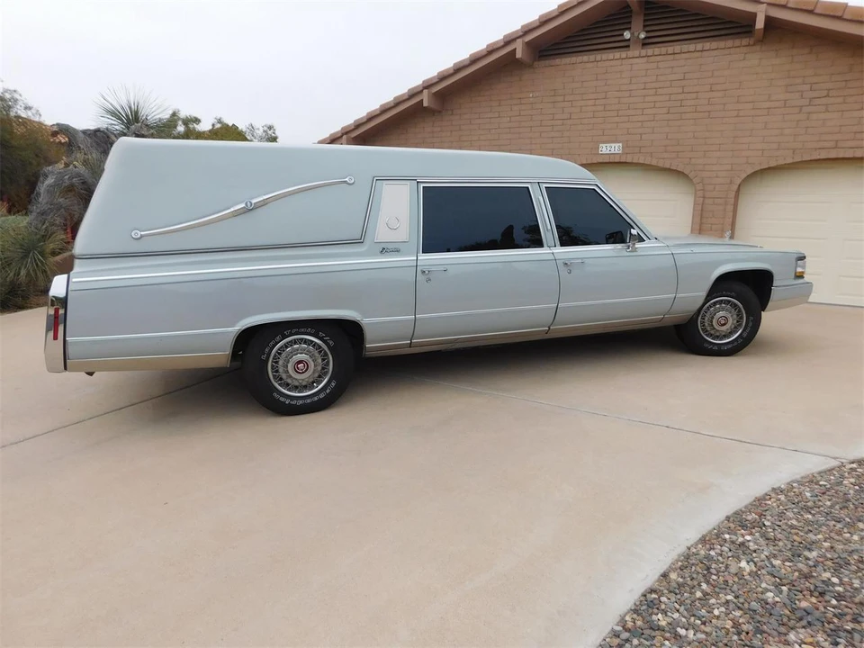 1992 Cadillac Fleetwood - Image 4 of 31