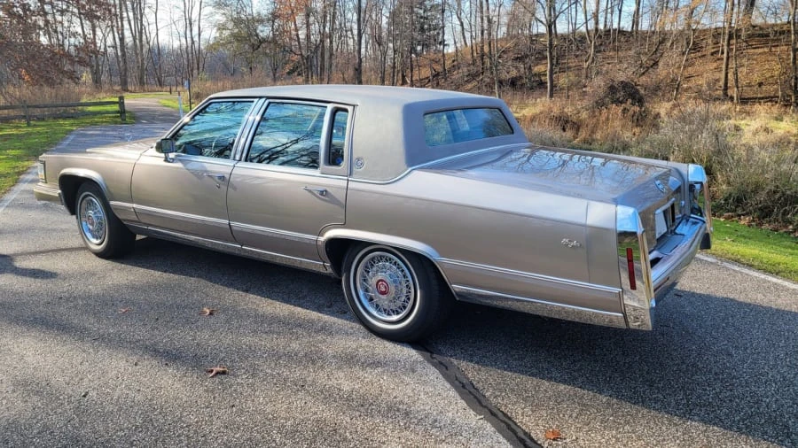 1992 Cadillac Fleetwood - Image 3 of 22
