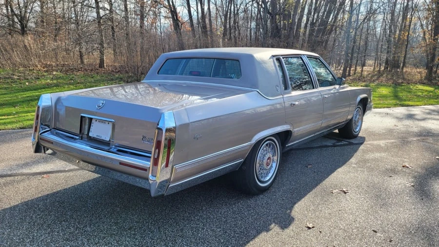 1992 Cadillac Fleetwood - Image 20 of 22