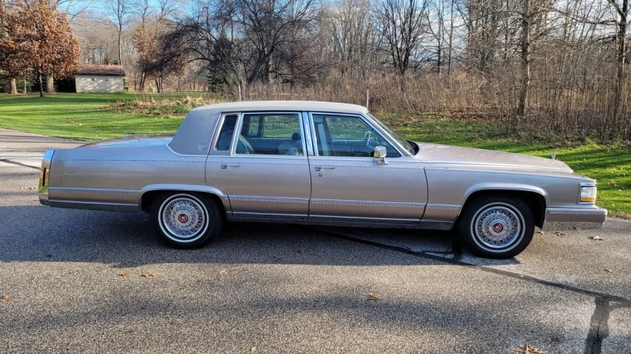 1992 Cadillac Fleetwood - Image 21 of 22