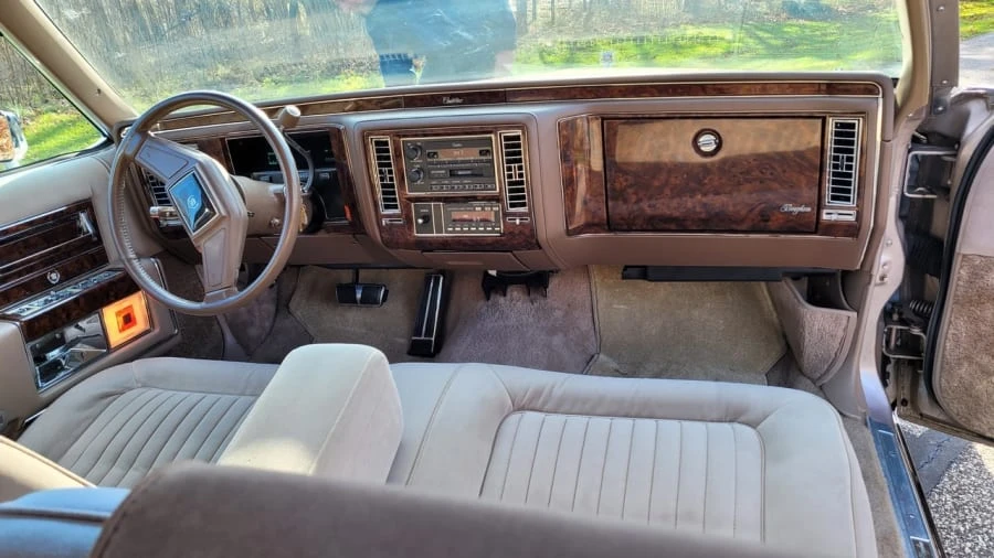 1992 Cadillac Fleetwood - Image 7 of 22