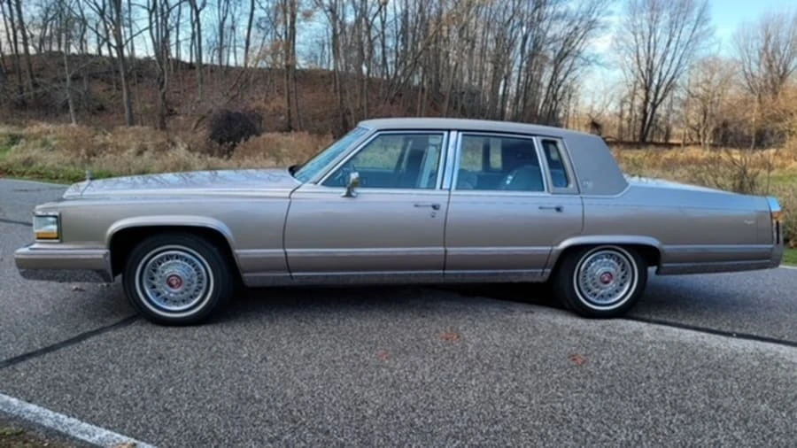 1992 Cadillac Fleetwood - Image 2 of 20