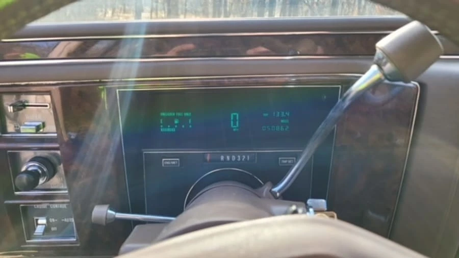 1992 Cadillac Fleetwood - Image 6 of 20