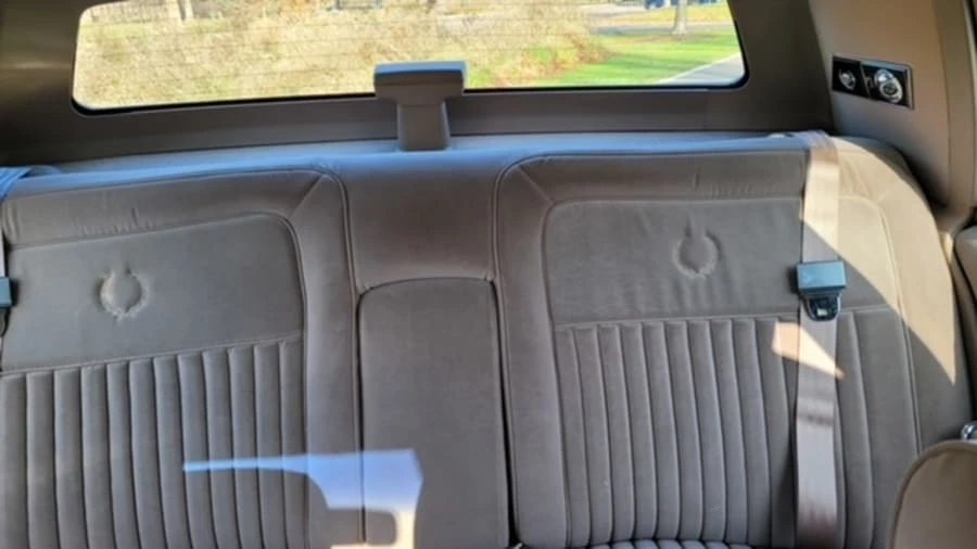 1992 Cadillac Fleetwood - Image 11 of 20