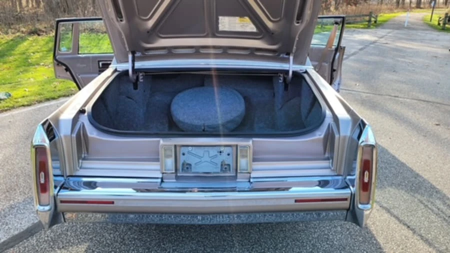 1992 Cadillac Fleetwood - Image 18 of 20