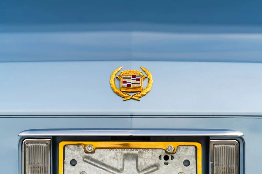 1992 Cadillac Brougham - Image 10 of 27
