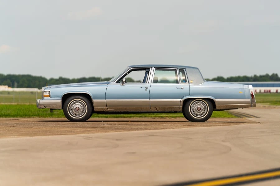 1992 Cadillac Brougham - Image 15 of 27
