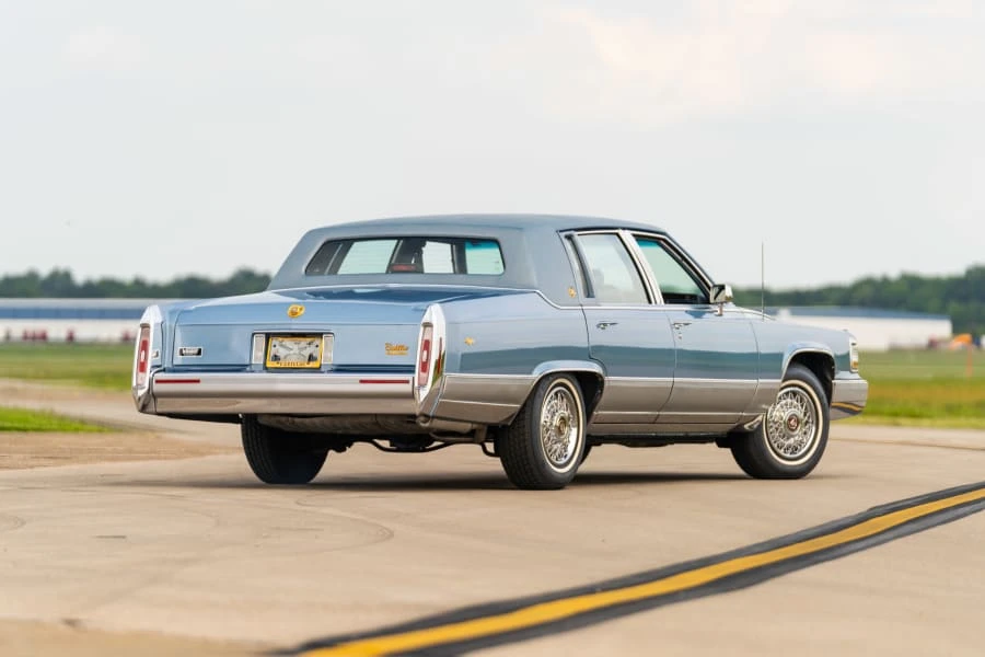 1992 Cadillac Brougham - Image 3 of 27